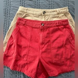 Universal Thread ⭐️Set of 2 ⭐️ High Waisted Flared Shorts Pockets. Size 8. EUC